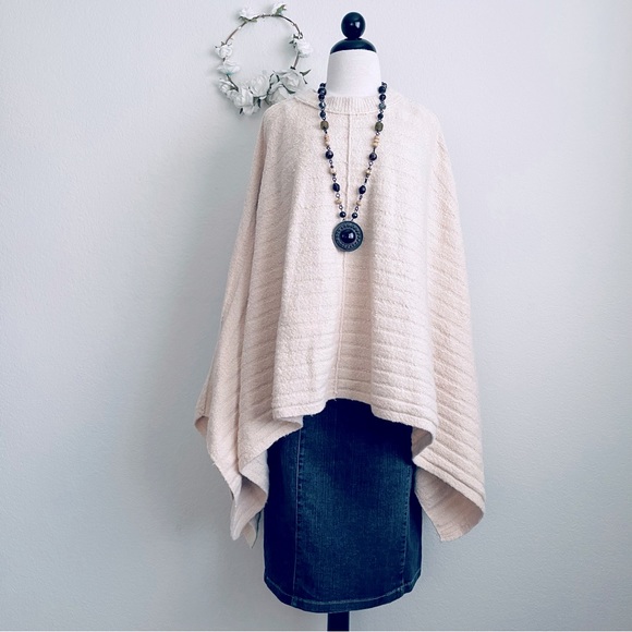 Yummy Sweater Poncho - Picture 1 of 15